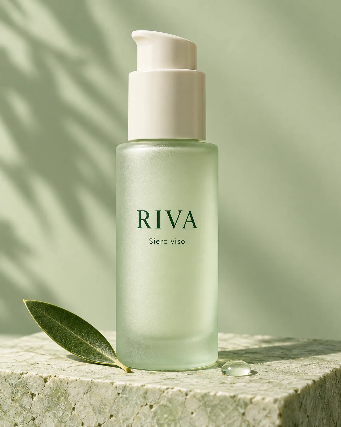 Siero viso Riva in flacone verde chiaro